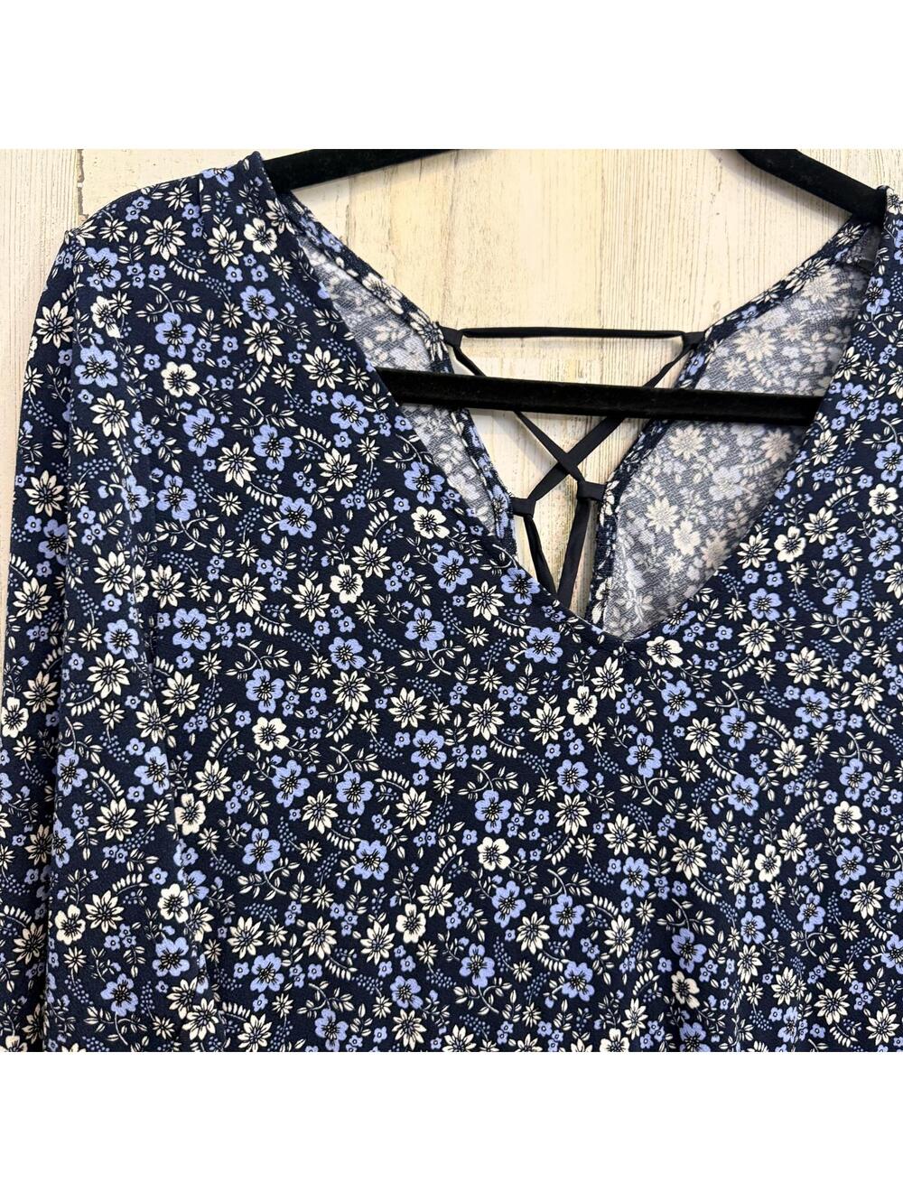 Women's XL Dress Floral Long Sleeve Babydoll Dress (fits smaller) - Picture 3 of 13